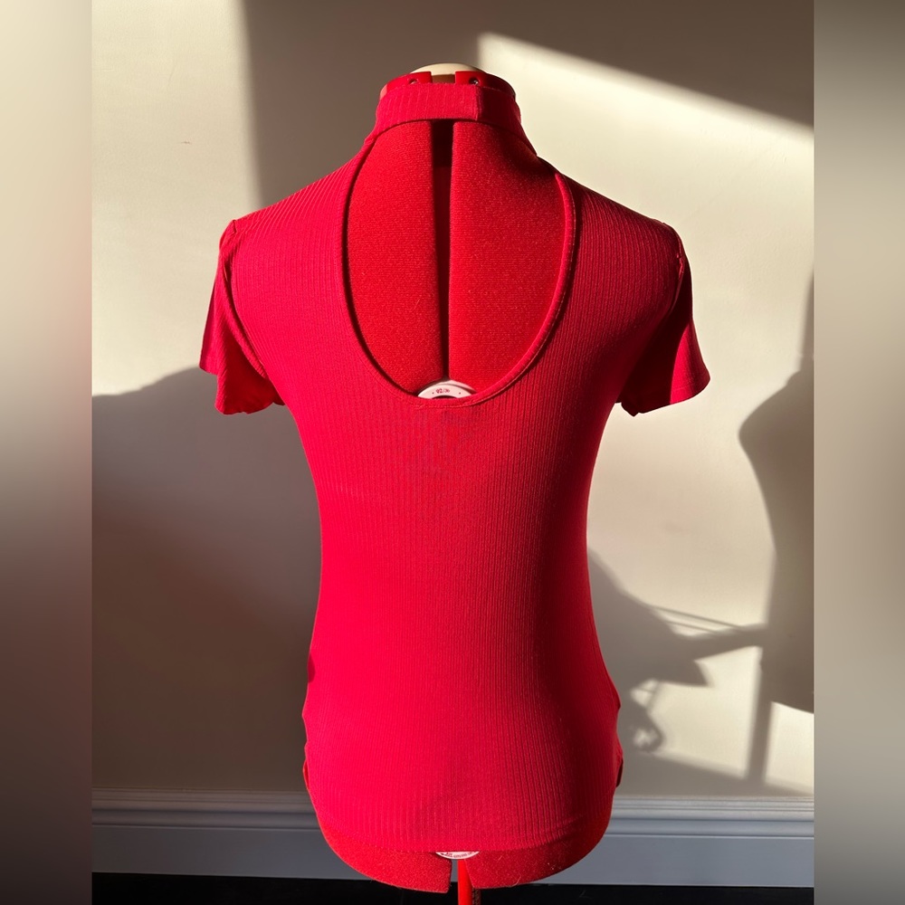 Fun red top - Picture 2 of 7